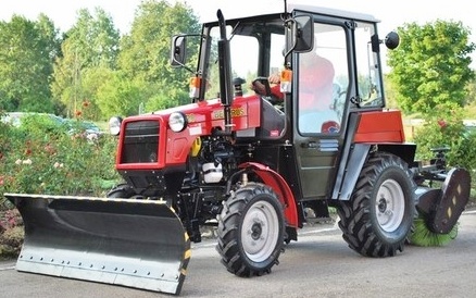 Комбинированный трактор ХТЗ  17221 в Варне