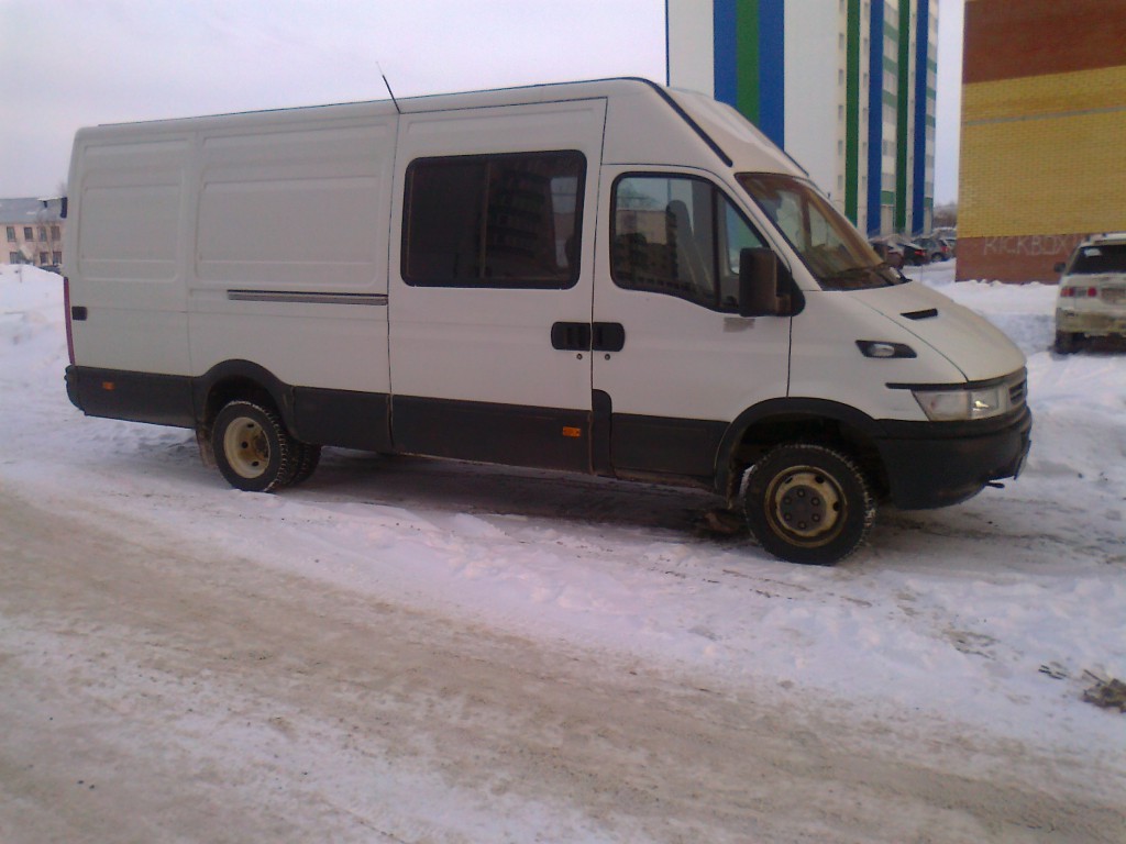 Сургут тарко сале. Iveco Daily Грузопассажирский. Ивеко Дейли Грузопассажирский 4х4. Газель бизнес грузопассажирская цельнометаллическая.