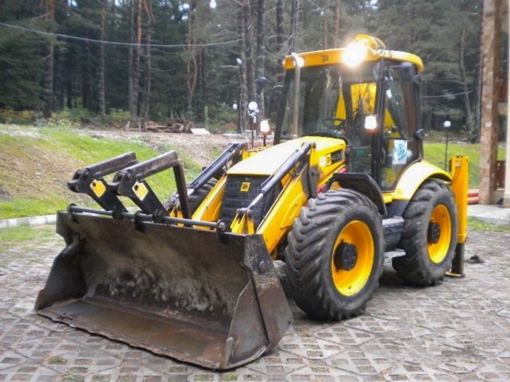 Нанять трактор. JCB 4cx Sitemaster. JCB 4cx Sitemaster 2004.