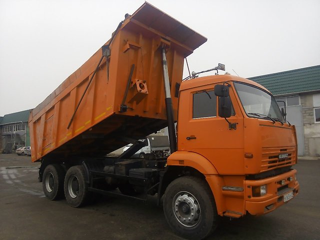 Ищу работа камаз. Требуется водитель на самосвал. Ищу работа камаз. Самосвалы камаз на вахте. Бокс по ремонту кузовов камазов камаз-5320.