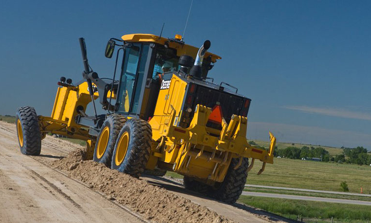 Грейдер август. Грейдер John Deere. К-714 автогрейдер. Автогрейдеры Ловол. Грейдер 2012.