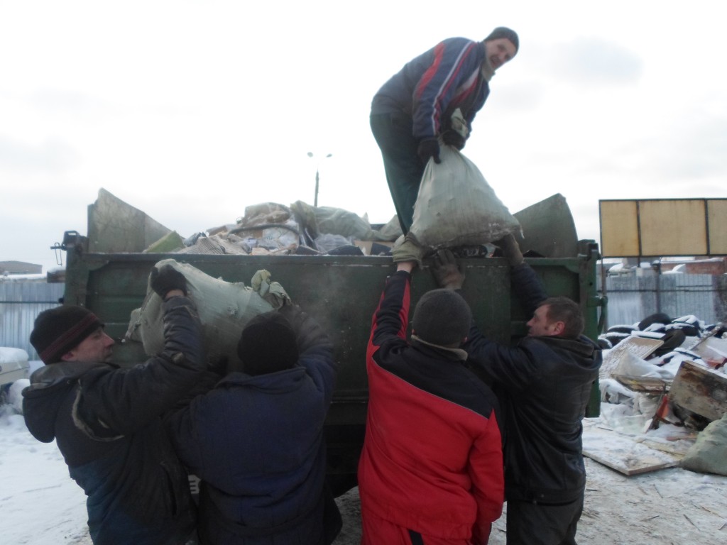 Вывоз мусора в Дзержинске (Нижегородская область) недорого — цены на услуги  погрузки и вывоза | Перевозка-24