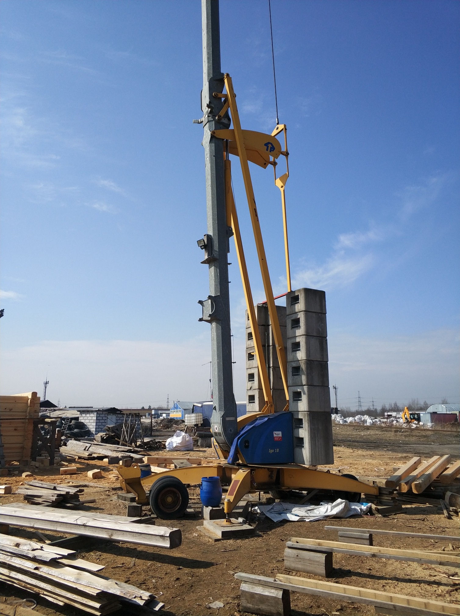 Аренда крана в спб. Автовышка палфингер. Liebherr ltf 1060 кран. Avtokran ztc300v552 sinomach. Кран liebherr ltm 1200.