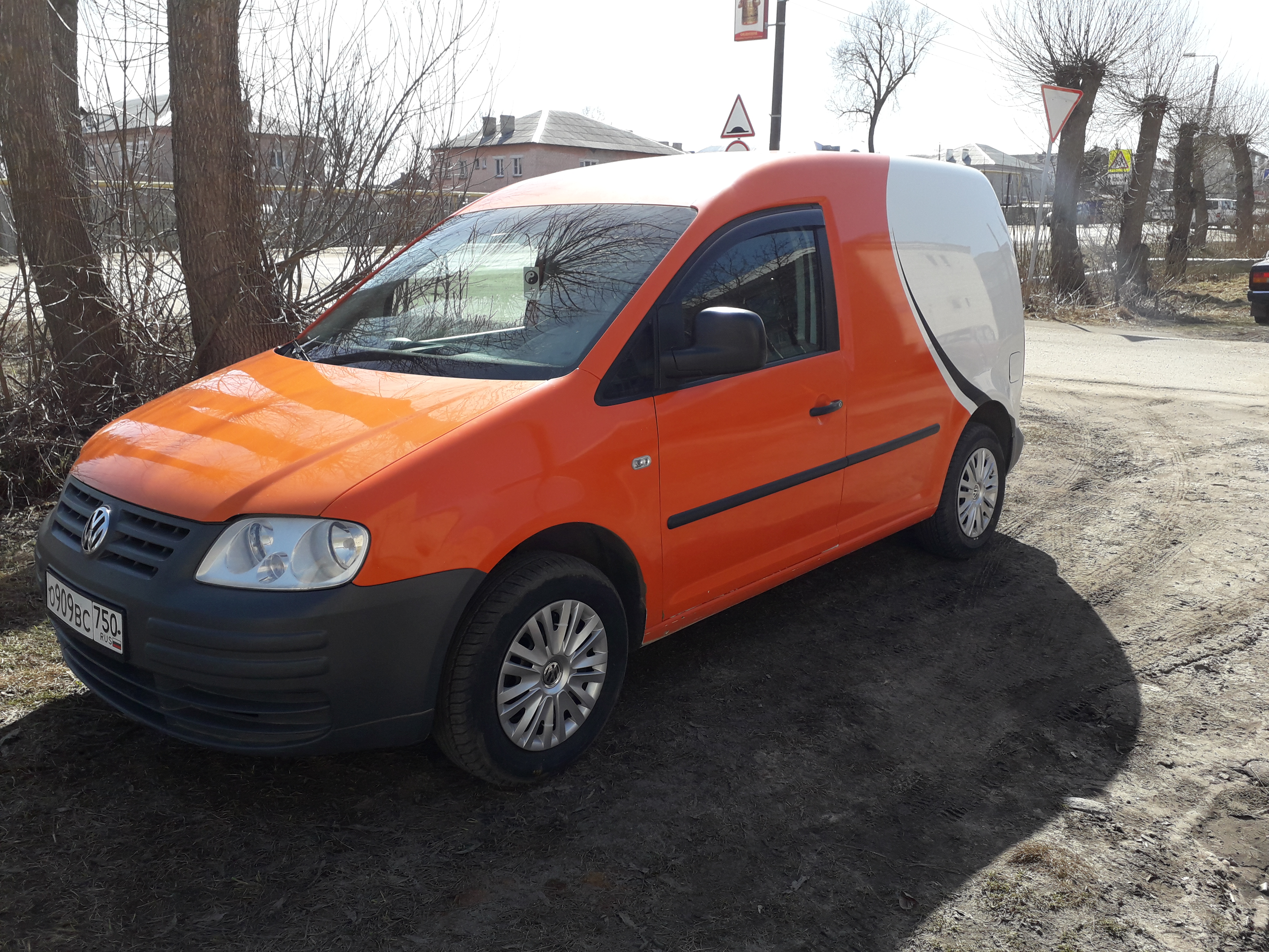 VW Caddy 2006. Фольксваген Кадди 2006 года.