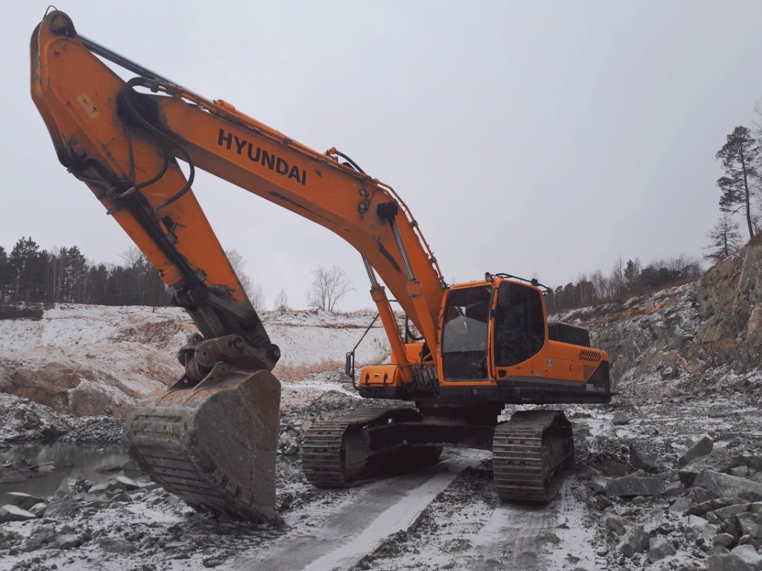 Аренда Hyundai R380 LC-9S ЗАГС, Советская улица, Остров, Красноуфимск,  Свердловская область телефон: 89002004182 (Кирилл)