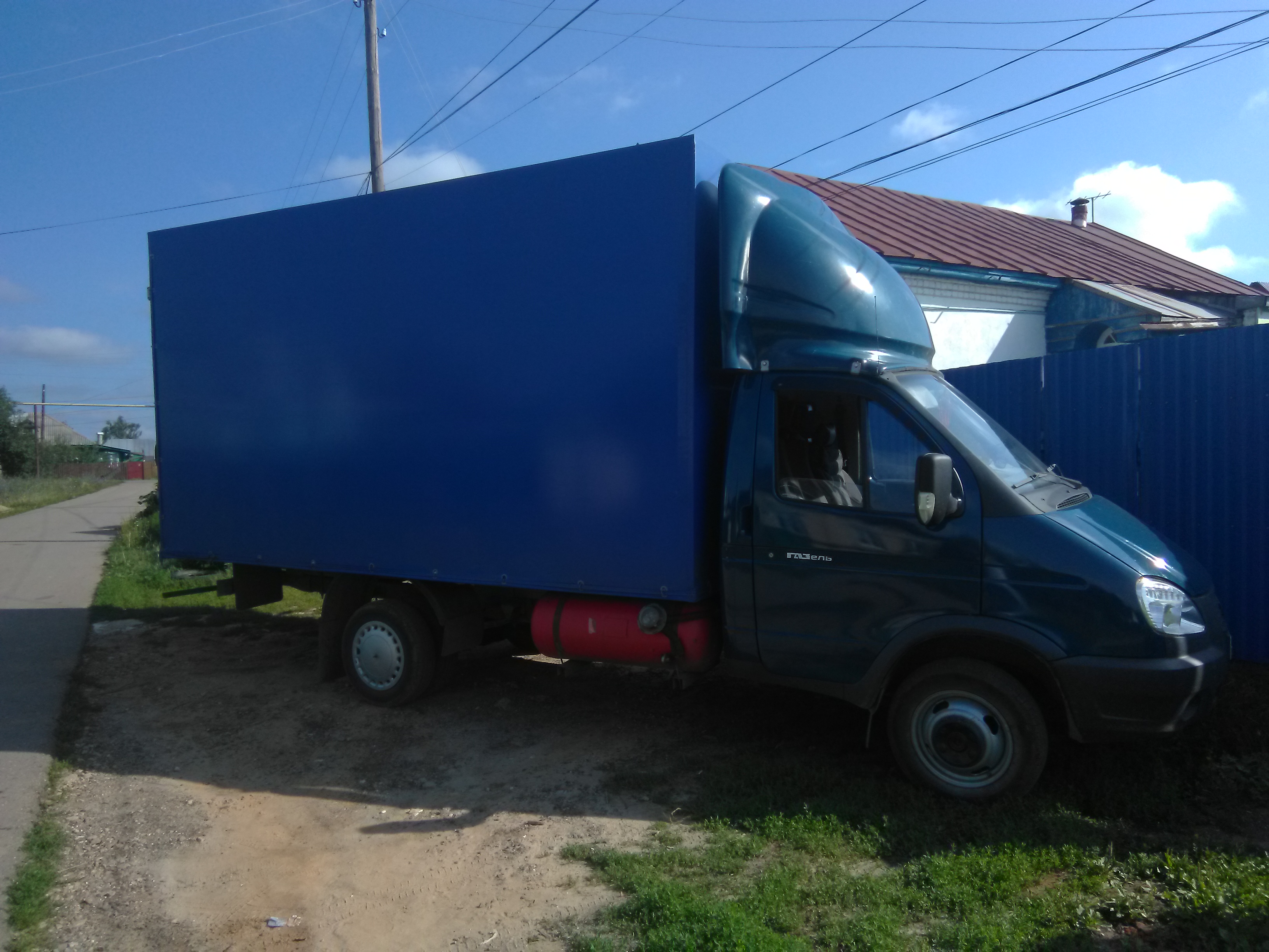 фитинговые платформы 80 футовые. грузовой 23. ситроен u23. грузовой 23. газель с досками.