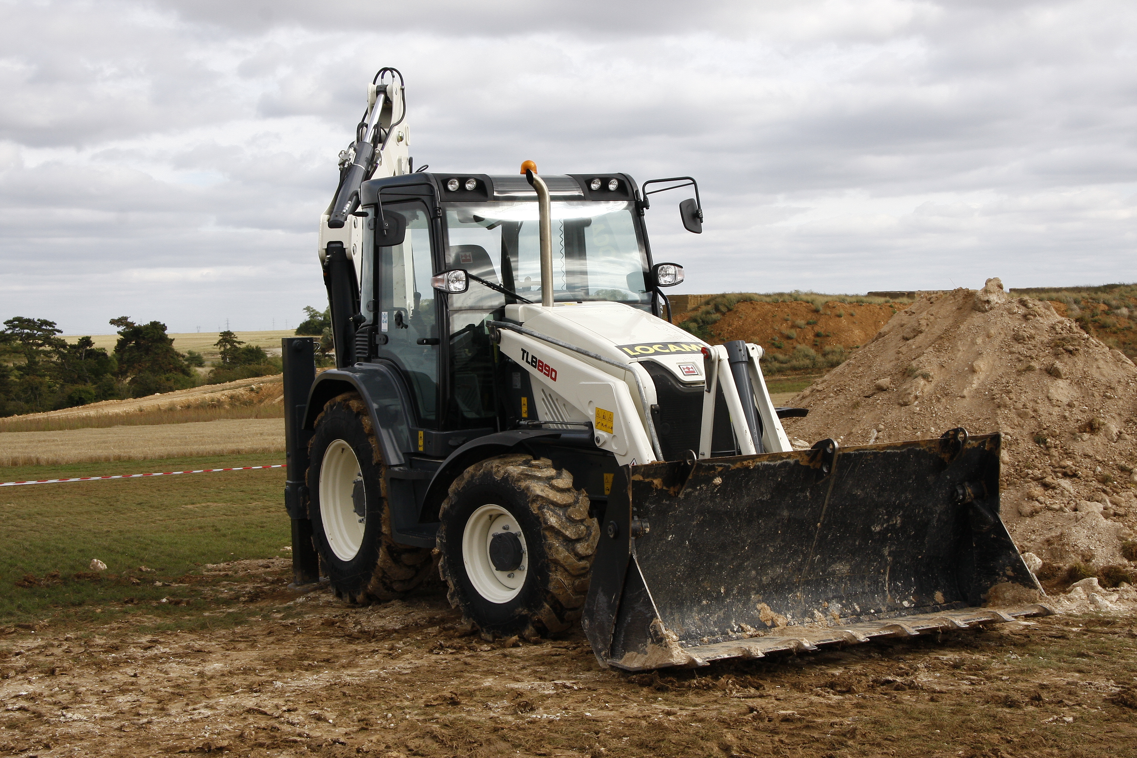 Экскаватор терекс. Terex tlb890. Трактор погрузчик экскаватор Терекс. Экскаватор Terex TLB 890. Terex tlb840sm.