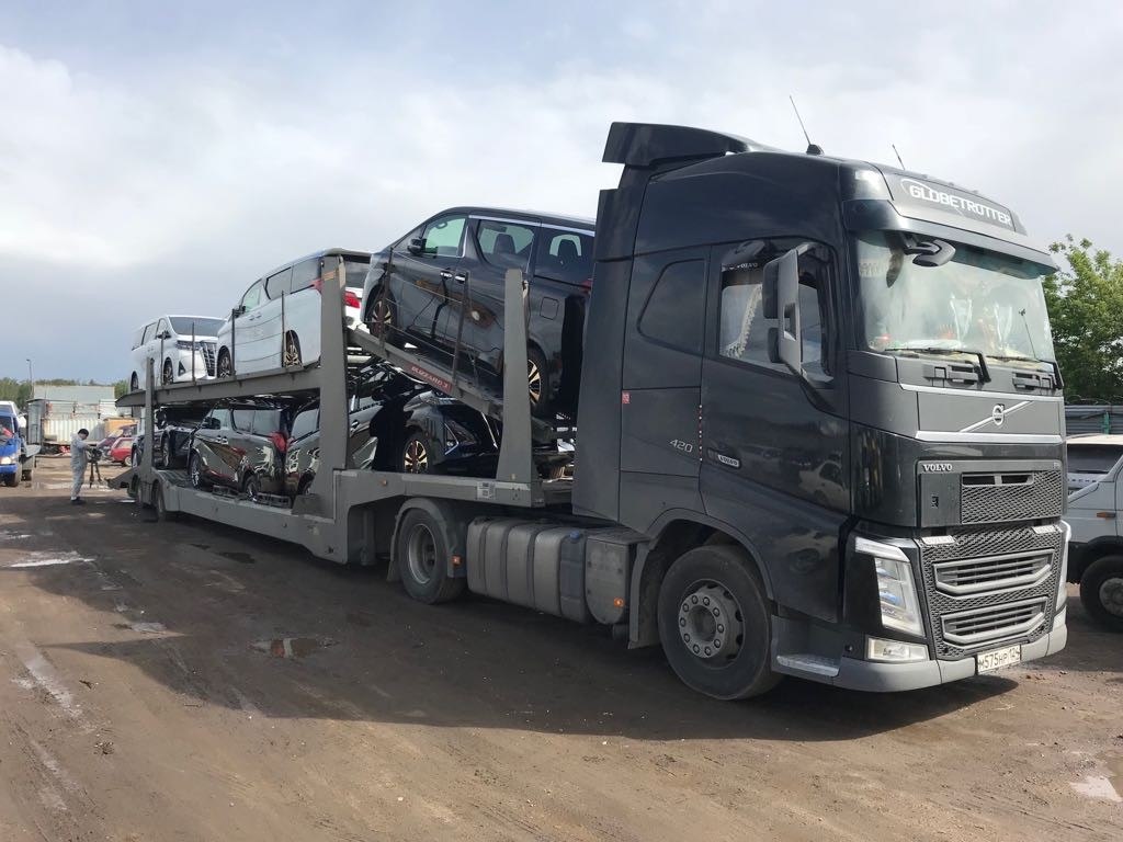Автовоз мерседес. Автовоз услуги перевозка. Автовоз тк эксис. Автовоз тк эксис камаз. Киргизские автовозы перевозят машины.