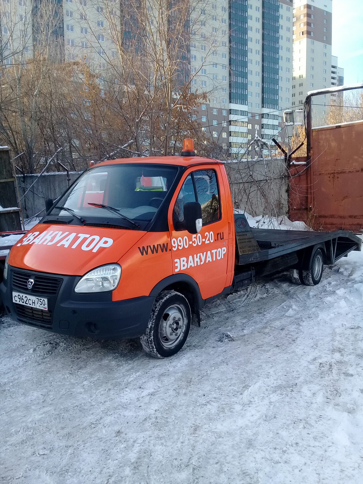 Эвакуатор самара. Эвакуатор 7110 красный. Автоэвакуатор Самара. Эвакуатор 3 тонны.