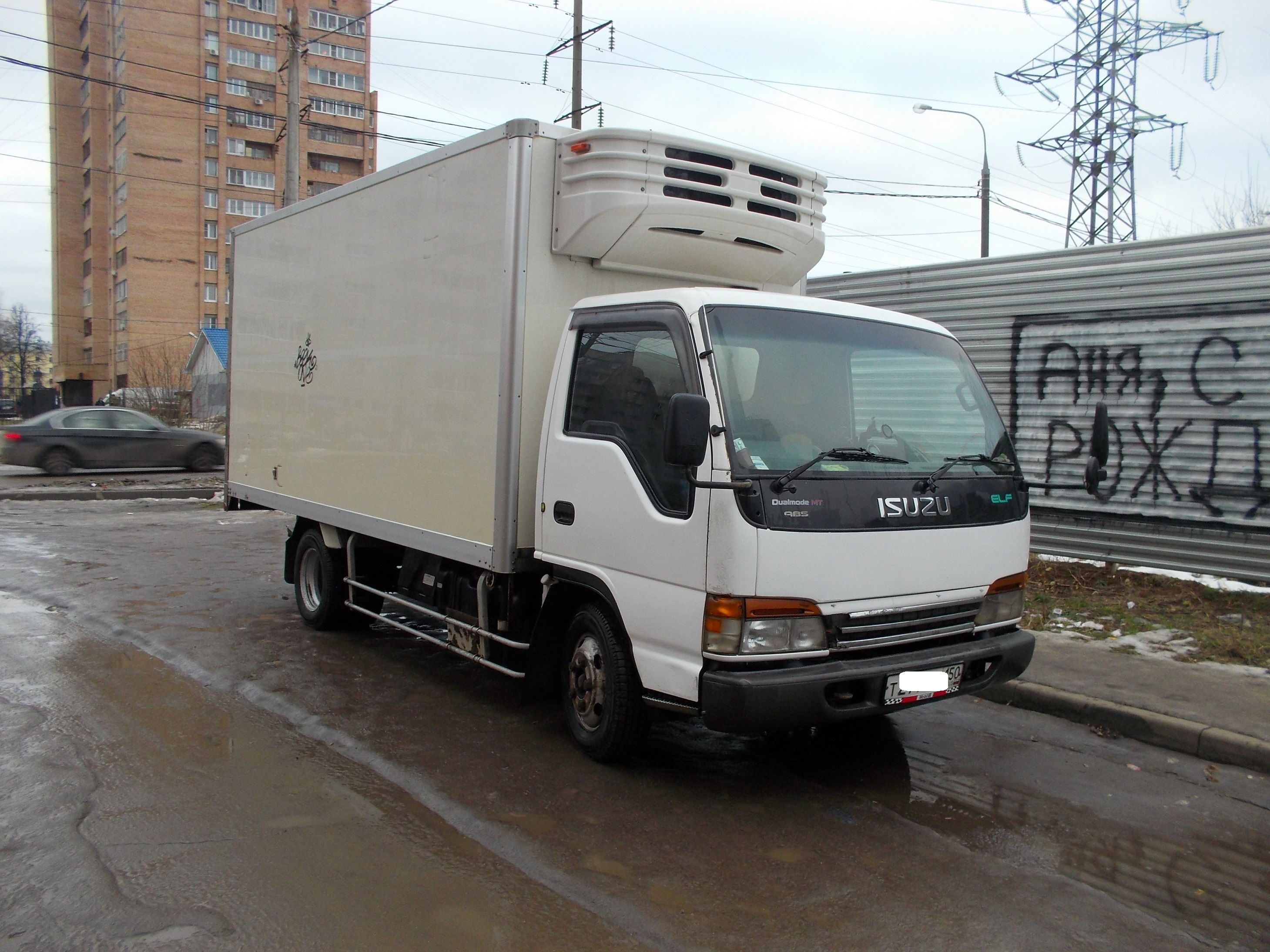 Реф003. Isuzu Elf 2002. Isuzu Elf 3.5 рефрижератор. Исузу Эльф рефрижератор 3 тонны. Исузу Эльф рефрижератор 2 тонны.