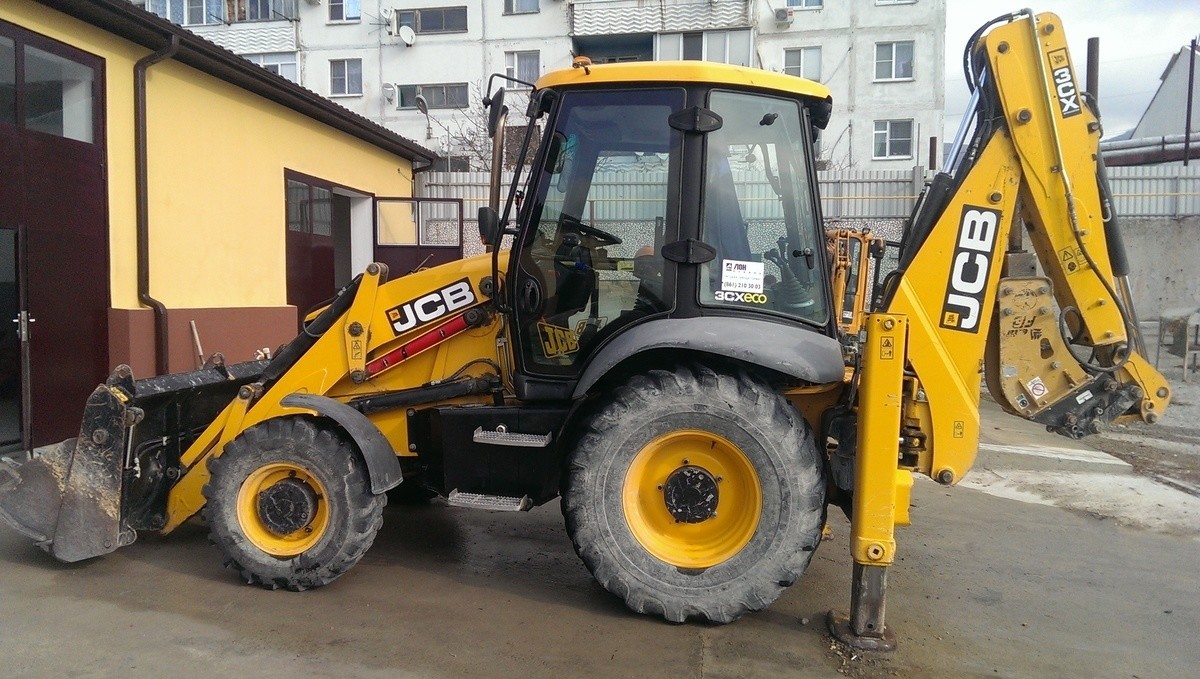 Jcb 3cx 14m2wm. JCB 3cx с гидромолотом Delta. Шестерни на экскаваторы погрузчики. Услуги экскаватора погрузчика Владивосток. JCB С молотом аренда.