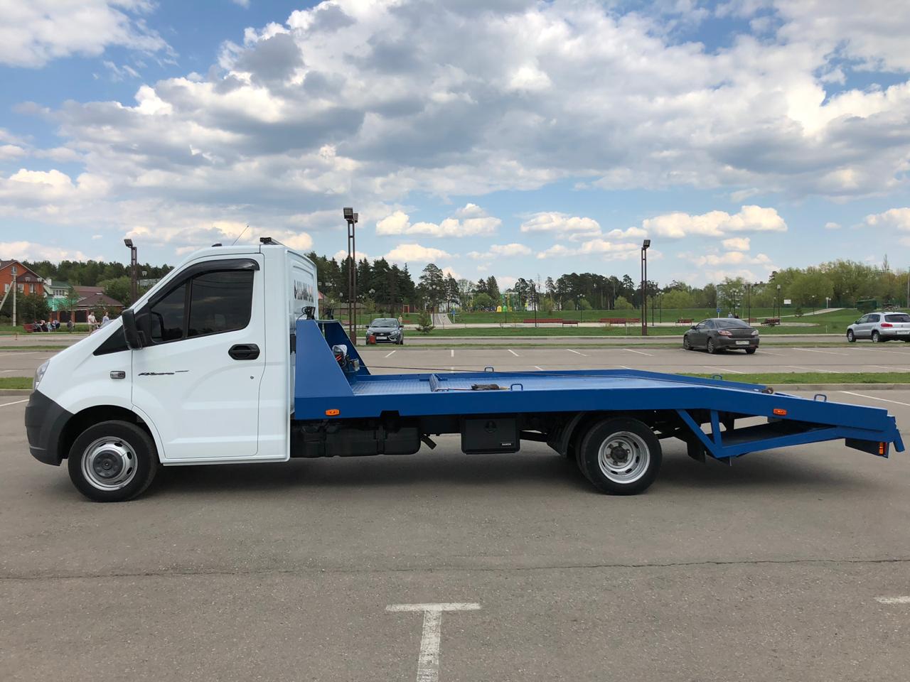 Next эвакуатор. Next эвакуатор. Некст эвакуатор новый. Эвакуатор некст 2014 года. Эвакуатор газель некст ломаная платформа.