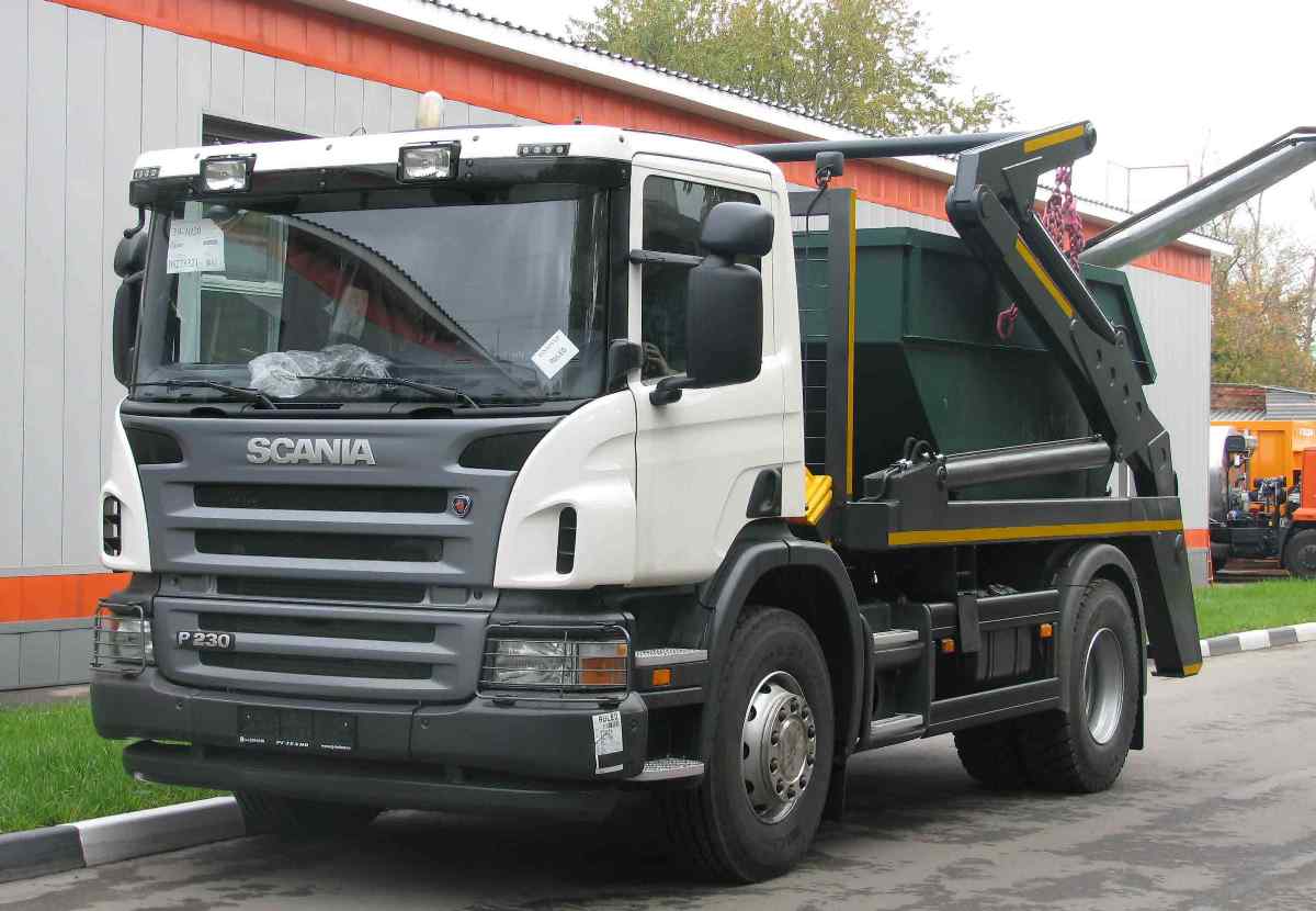 Мусоровоз скания. Scania p400 мусоровоз. Скания 250 мусоровоз. Мусорная машина Scania p 310. Бункеровоз Скания р124.