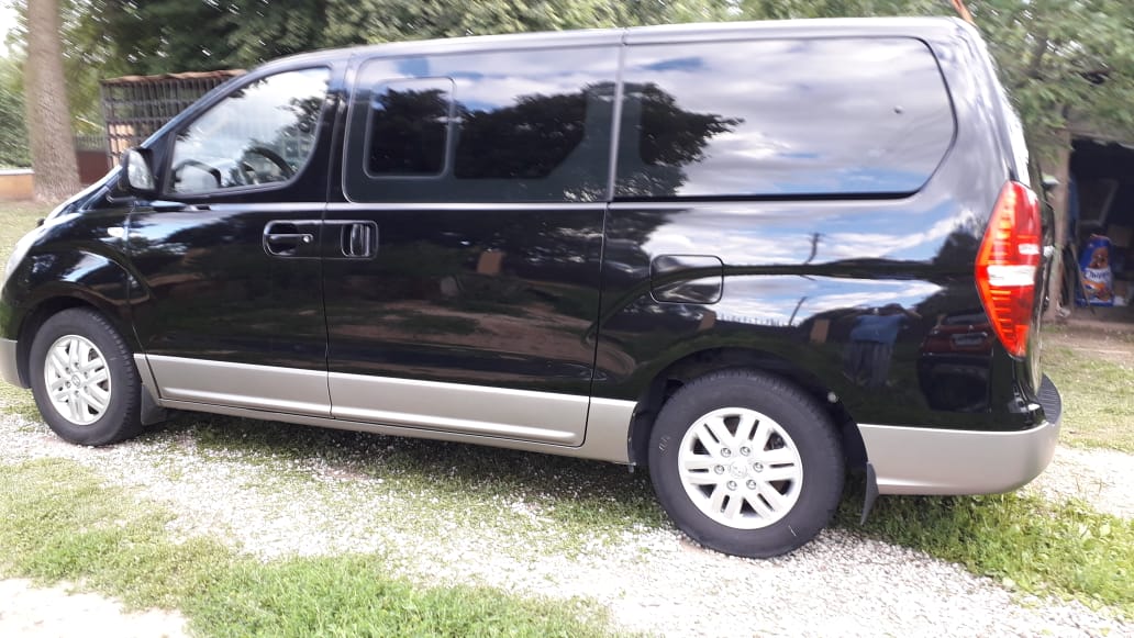 Трансфер тула. С. Хендай микроавтобус двухцветный. Автошкола драйв сортавала. Тульский транспорт логотип.