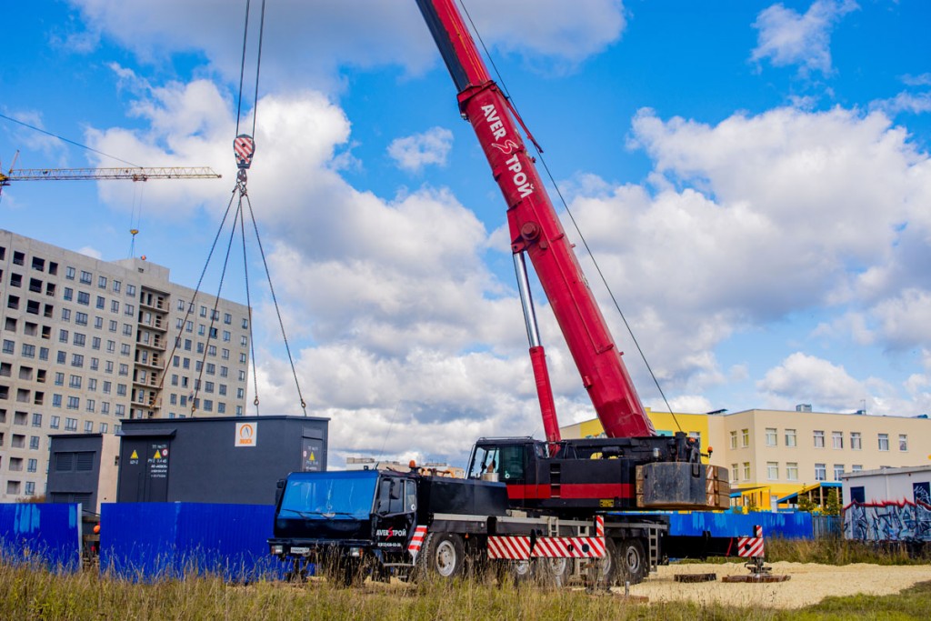 Автокран спб. Кран Крупп 25 тонн АВЕРСТРОЙ. АВЕРСТРОЙ Гатчина. АВЕРСТРОЙ В Мурманске. Автокран аренда в СПБ.