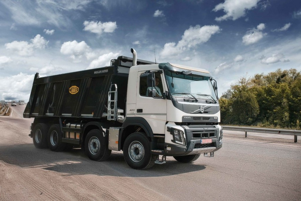 Volvo fm 8x4 самосвал