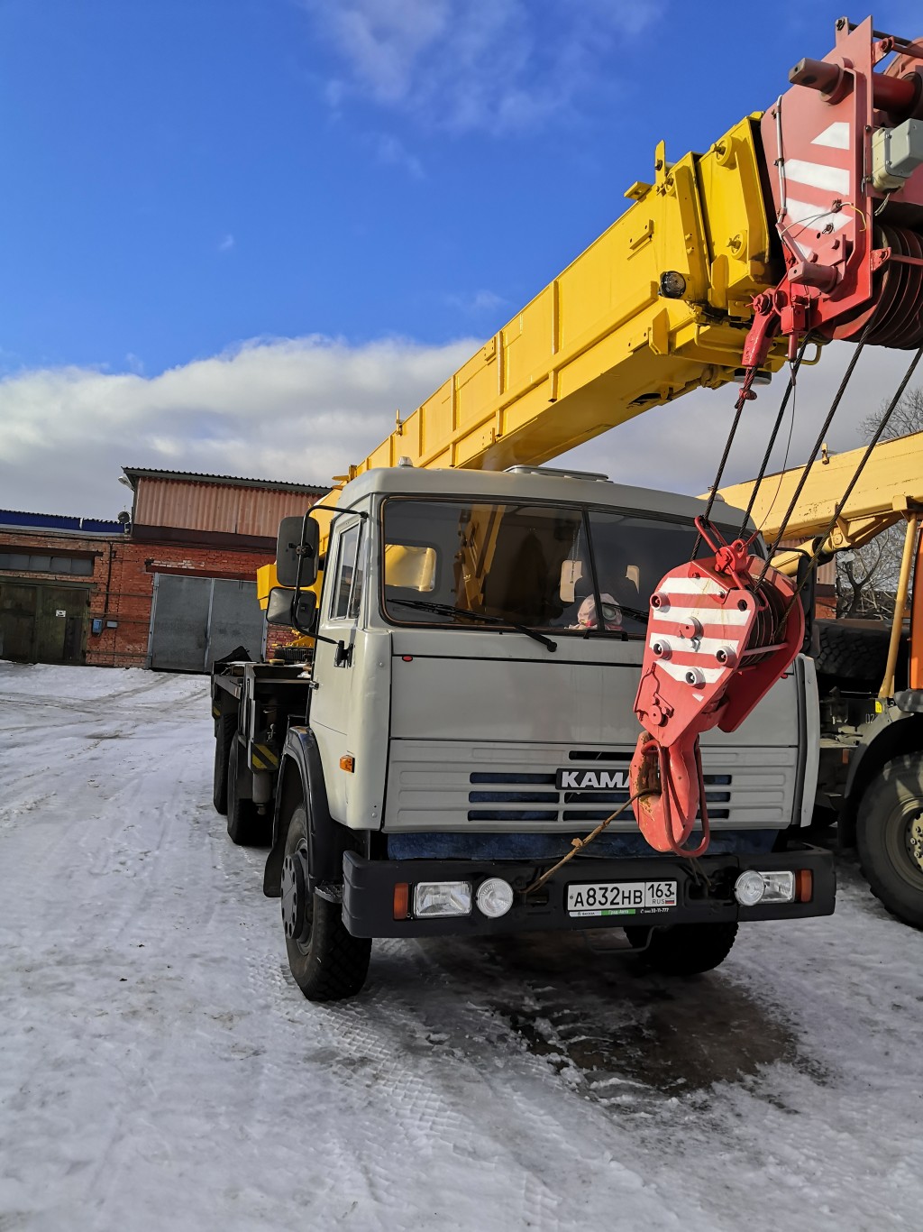 Авито автокраны. Автокран Самара. Автокран автовышка эп с гидромолотом автовышка самосвал. Автокран видео. Авито Автокраны и манипуляторы.