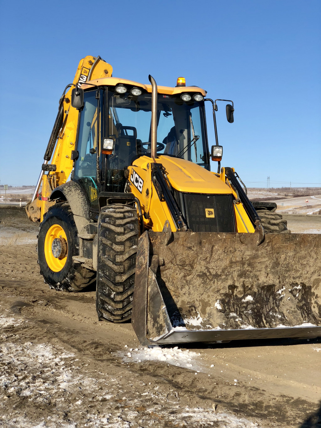 Аренда экскаватора-погрузчика JCB в Саратове