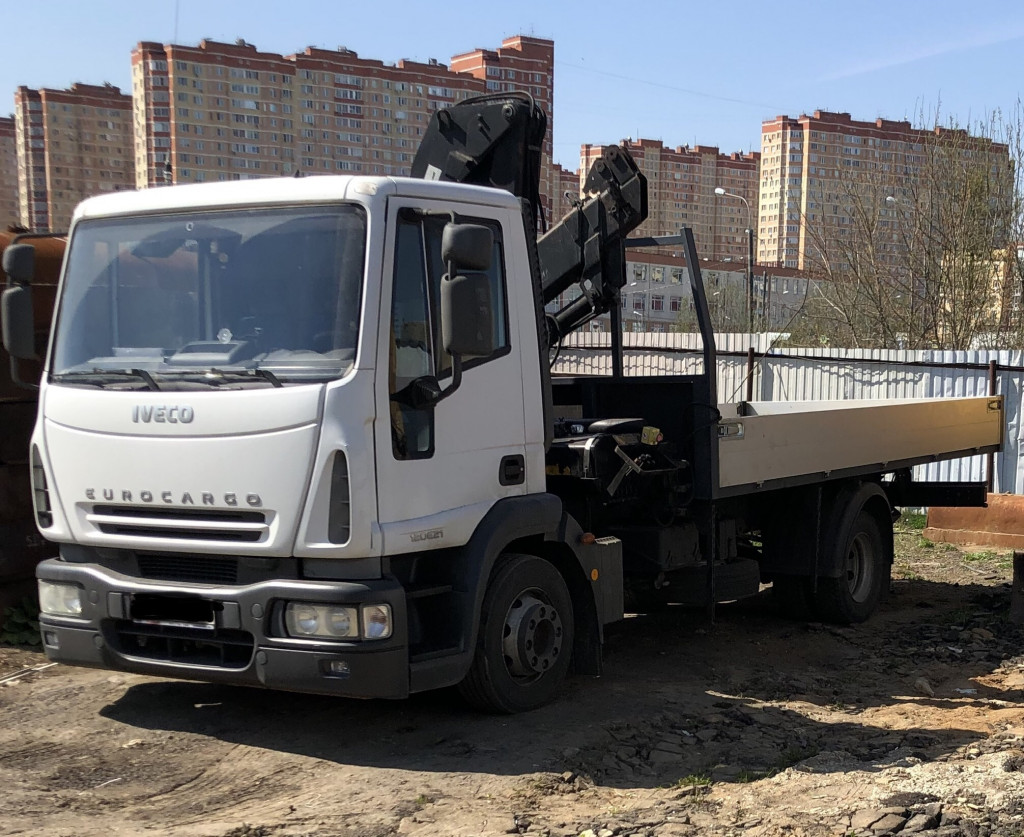 Манипуляторы московская область авито. Манипулятор Ивеко. Манипулятор Ивеко колея. Манипуляторы Ивеко длина 9 метров. Манипуляторы Ивеко длина.