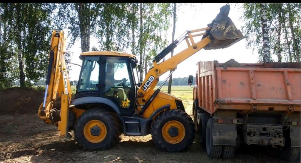 Планировка погрузчиком. MST m544. Экскаватор погрузчик МСТ 542 габариты. JCB 3cx и MST m542. MST экскаватор погрузчик.