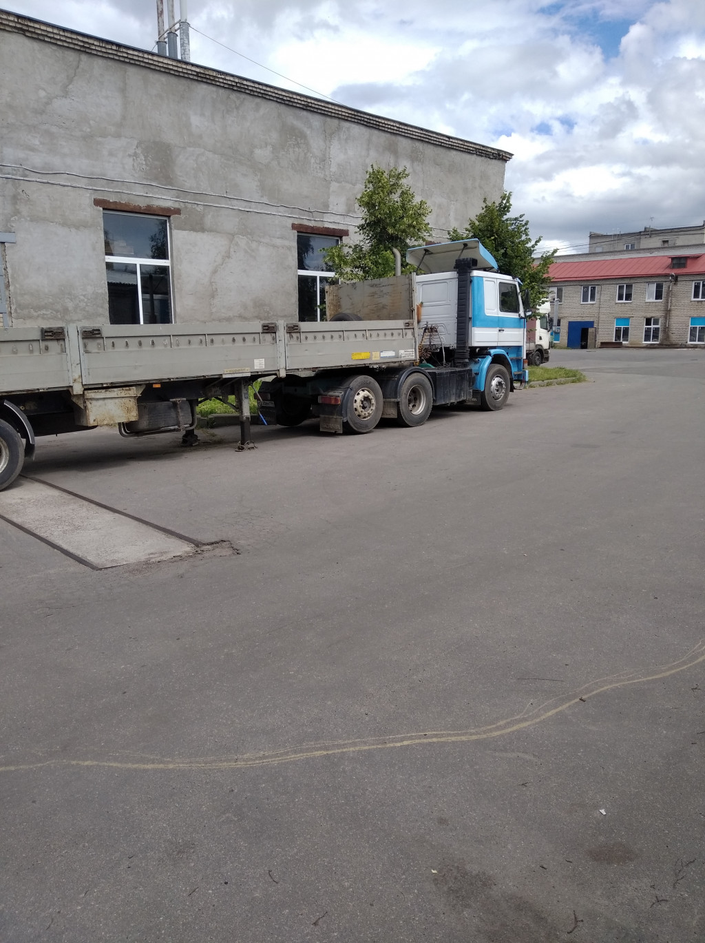 Аренда полуприцепа | Цены на услуги в Санкт-Петербурге (СПб) и  Ленинградской области