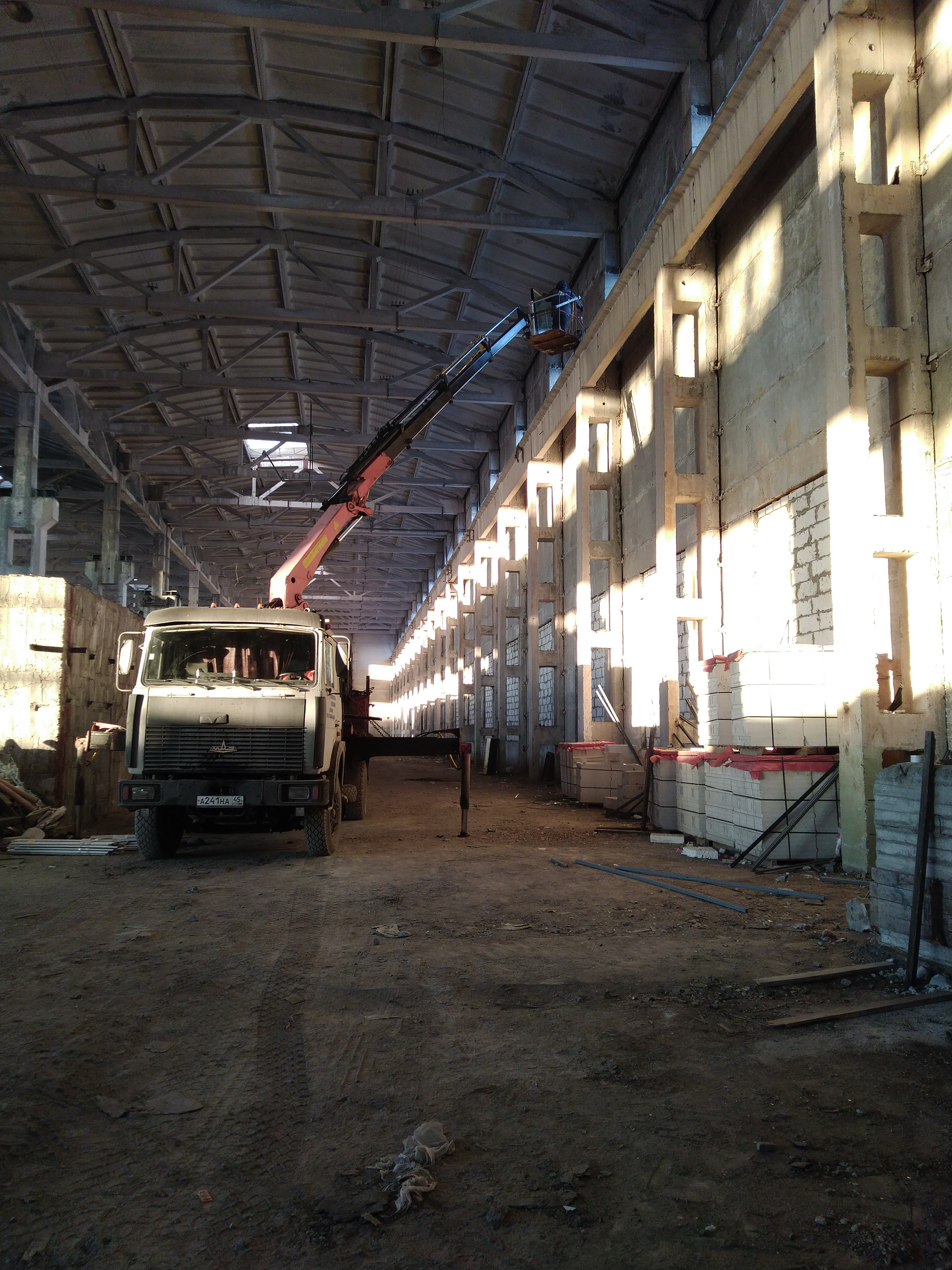 манипулятор курган. 65117 самосвал с кму. услуги манипулятора южноуральск. манипулятор камаз 10т борт 7т стрела. манипулятор курган.