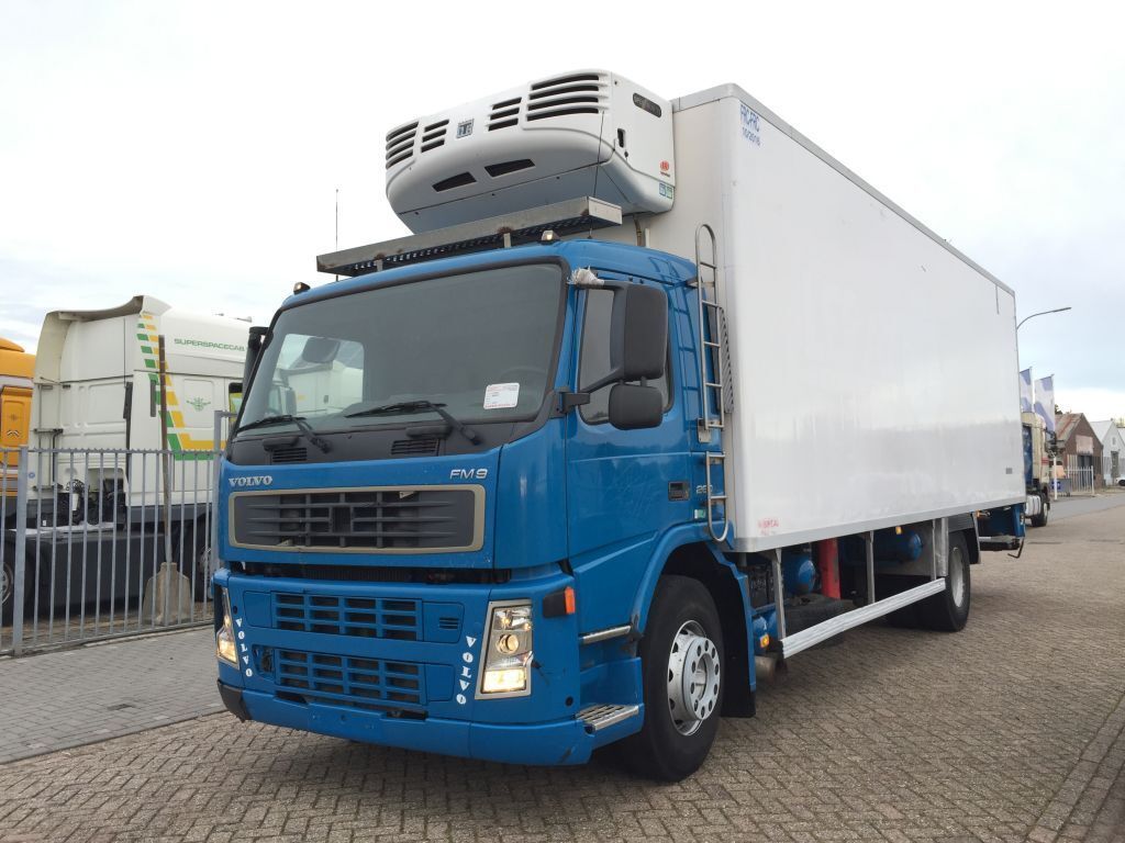 Volvo fm9. Volvo fm9 260. Volvo FH 460 фургон рефрижератор. Вольво fm Truck 4x2. Вольво рефрижератор 20 тонн.