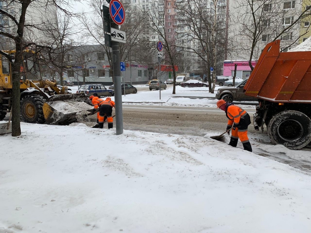 Уборка снега — Чебоксары | Цены на услуги по очистке территории трактором и  вывоз снега с погрузкой за куб 1 м3