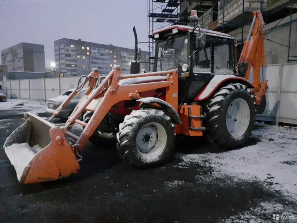 Экскаватор-погрузчик Амкодор 702еа. Амкодор 702еа. Трактор в Ярославской области.