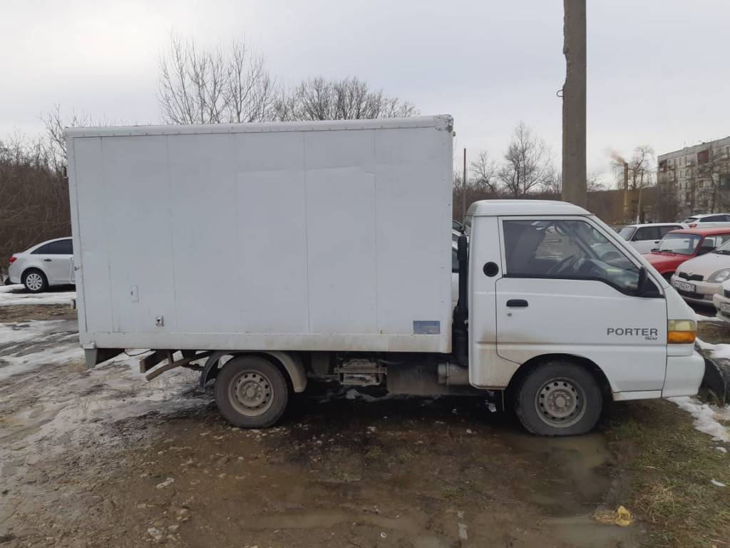 Грузовое такси ростов. Hyundai Porter белый.