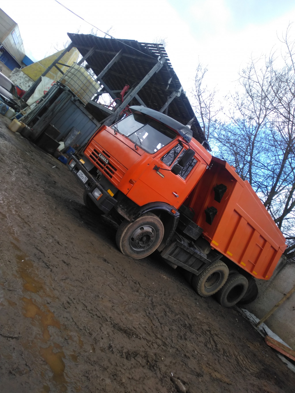 Аренда самосвала, доставка сыпучих грузов Московская область, городской  округ Истра, посёлок Красная Горка, Зелёная улица, 12 телефон: +79851767477  (Юра)