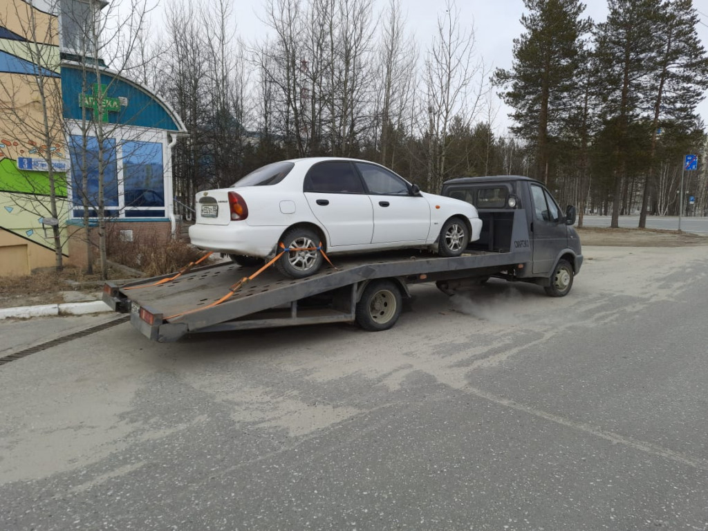 Вызвать эвакуатор в Ноябрьске недорого — цены за услуги эвакуации авто  круглосуточно | Перевозка-24