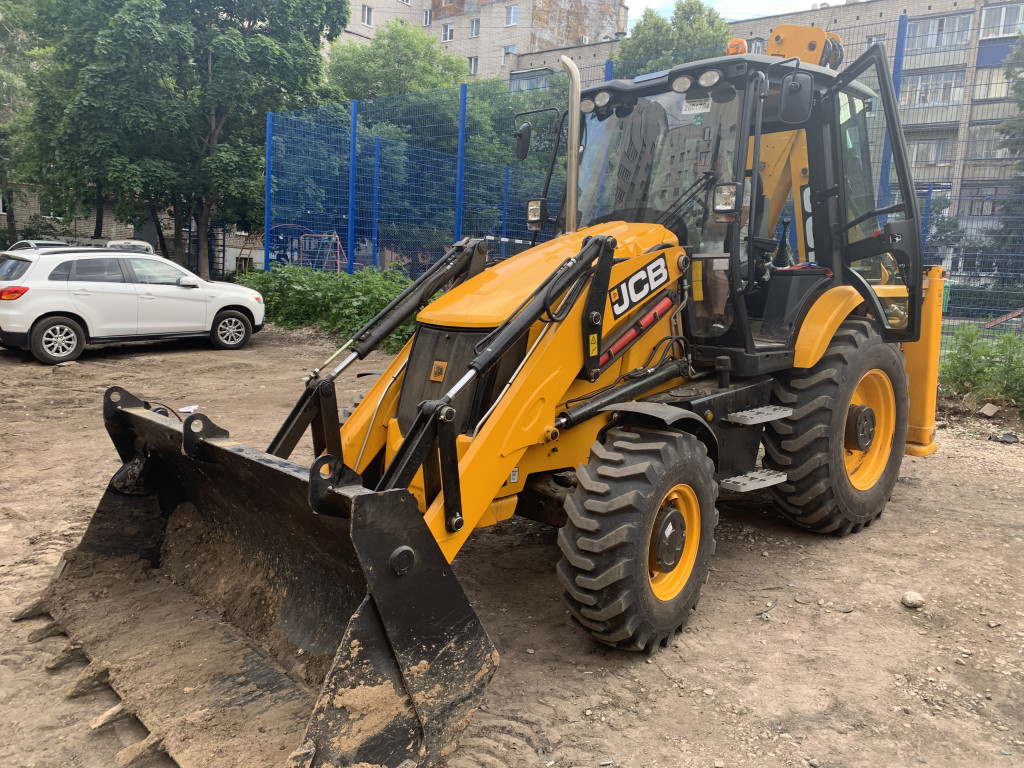 Погрузчик самара работа. JCB 3x. Трактор JCB 3cx. JСВ.