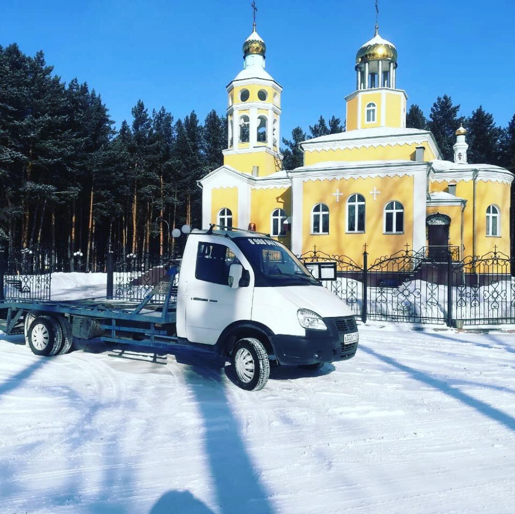 89131314242 Эвакуатор 24 часа. Заказ круглосуточно Кемеровская область,  Киселёвск, Весенняя улица телефон: 89131314242 (Денис)