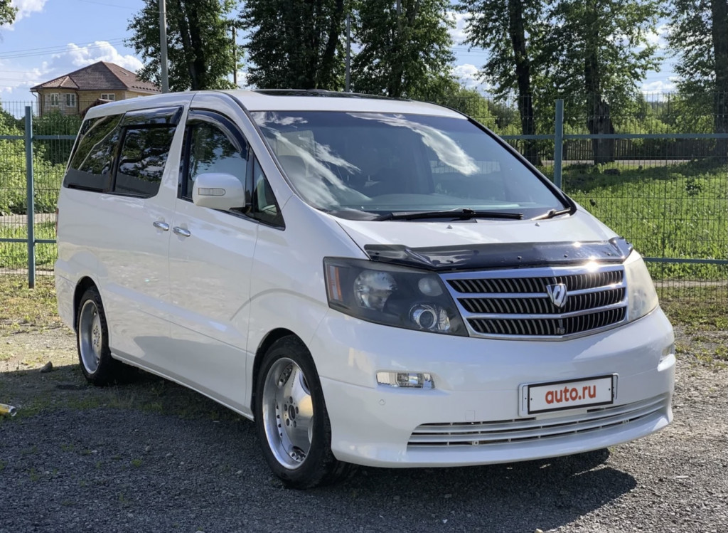 Водитель минивэна екатеринбург. Toyota Alphard 2004. Тойота альфард 2004. Toyota Alphard i. Тойота альфард 2004 левый руль.