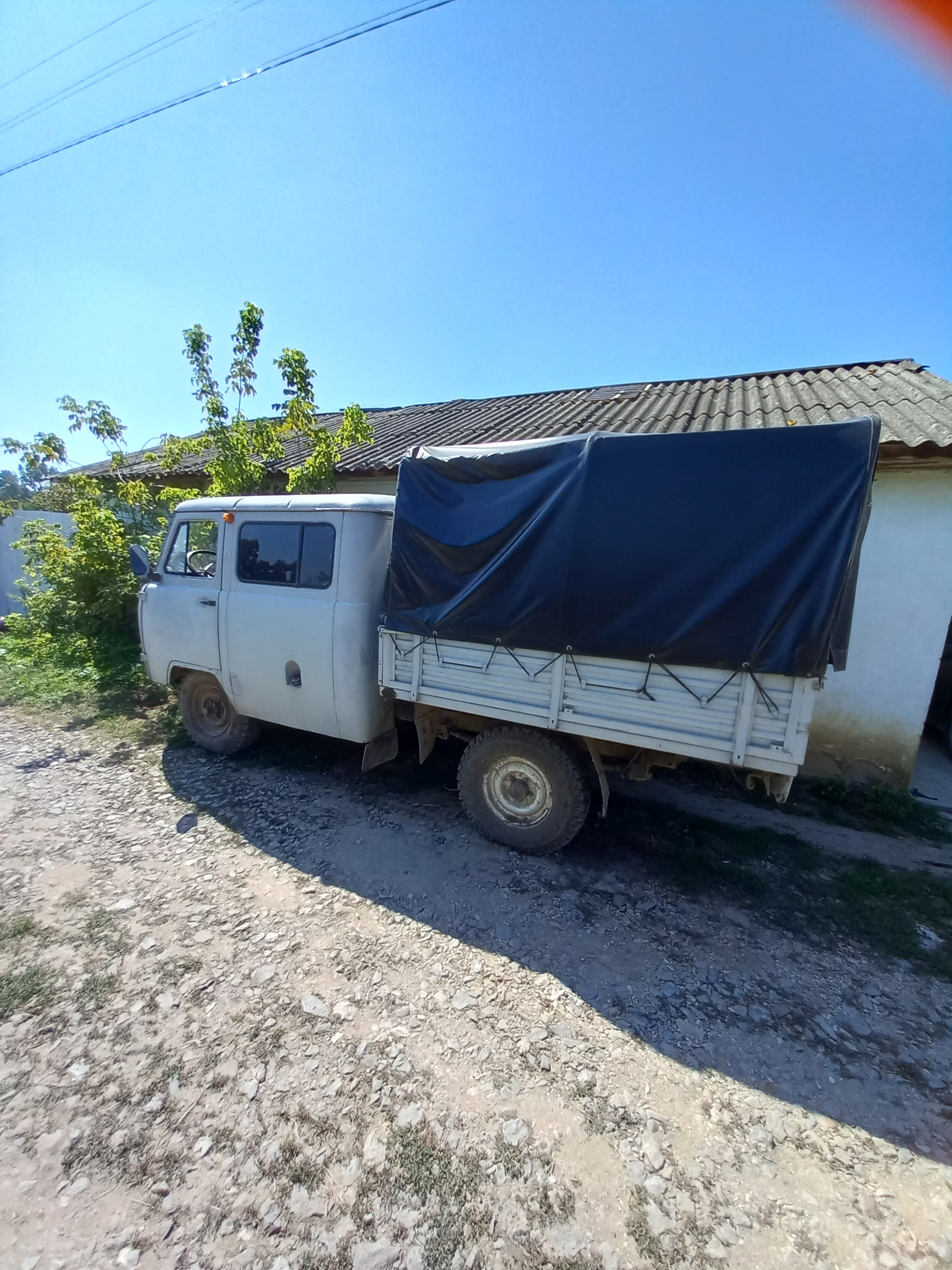 Грузовое такси в Крымске — цены на услуги грузотакси с грузчиками заказать  недорого | Перевозка-24