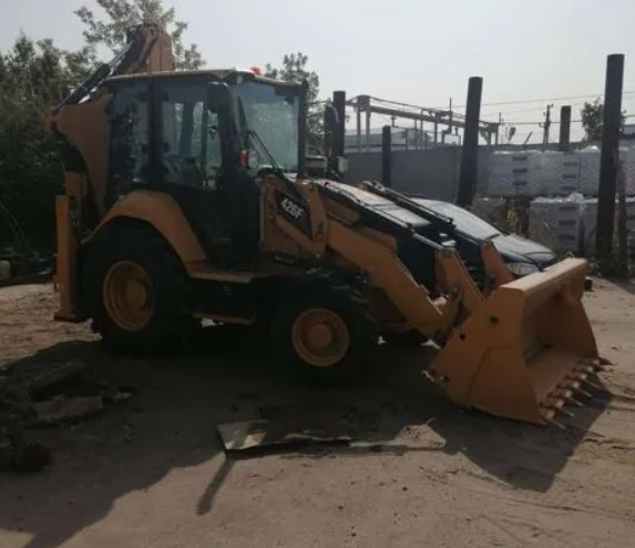Hitachi 180 колесный. Экскаваторы пенза. Кран с ковшом. Экскаваторы пенза. Работа экскаватора пенза.
