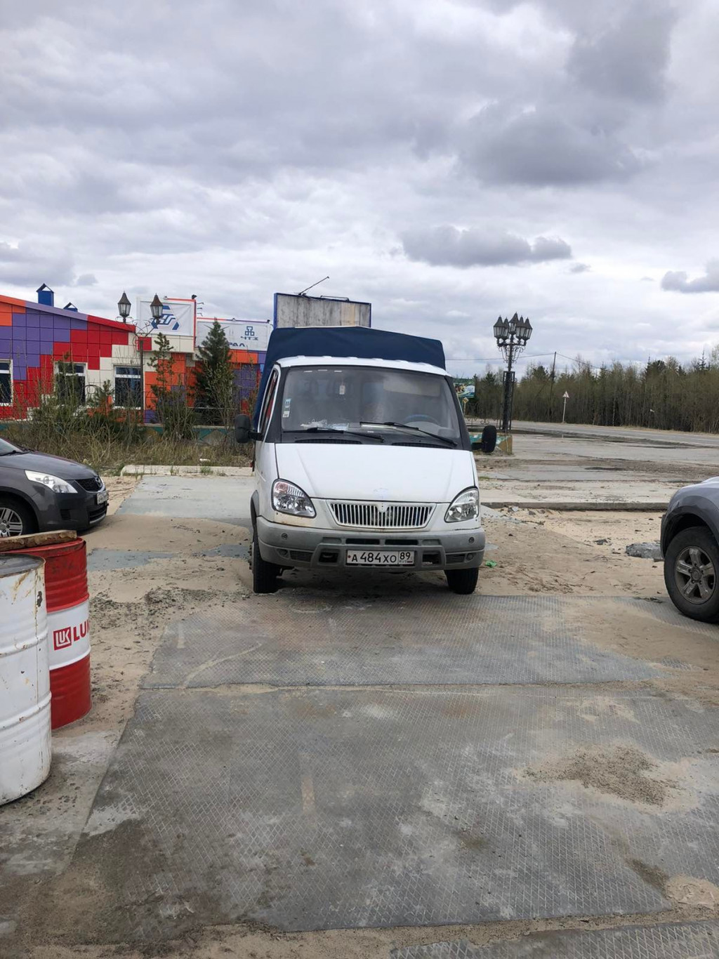 Перевозка малотоннажных грузов Тюменская область, городской округ Тобольск,  посёлок Сумкино телефон: +79129935037 (Марсель)