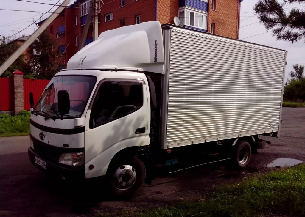 Мазда титан 3,5 тонн гидроборт. Тойота 3 5 тонник. Грузовик хундай 5т. 15 от 3 тонн. Исузу грузовик 3 тонны.