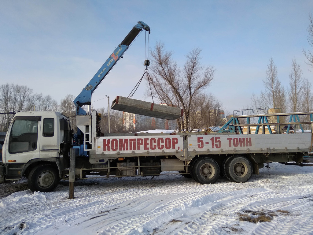 Soosan scs 325. Самогруз 5тн стрела. Манипулятор барнаул. Исузу кран манипулятор 5т. Ниссан манипулятор 5т.