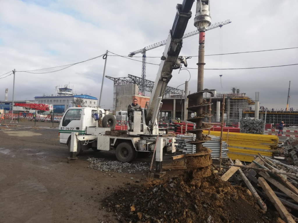 Колонковое бурение геология. Бурение кемерово. Бурение скважин. Бурение скважин. Бурение скважин на воду урб 2а2.