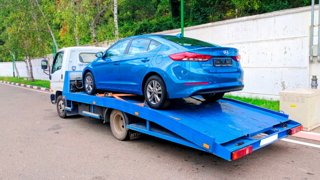 Эвакуатор легковых автомобилей москва. Эвакуатор автовоз Hyundai hd78. Эвакуатор 3957l0. Трал эвакуатор Вольво.