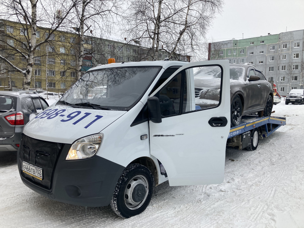 Эвакуатор круглосуточно вызов Ханты-Мансийский автономный округ,  Нижневартовск, Индустриальная улица телефон: 89129398911 (Эдуард)