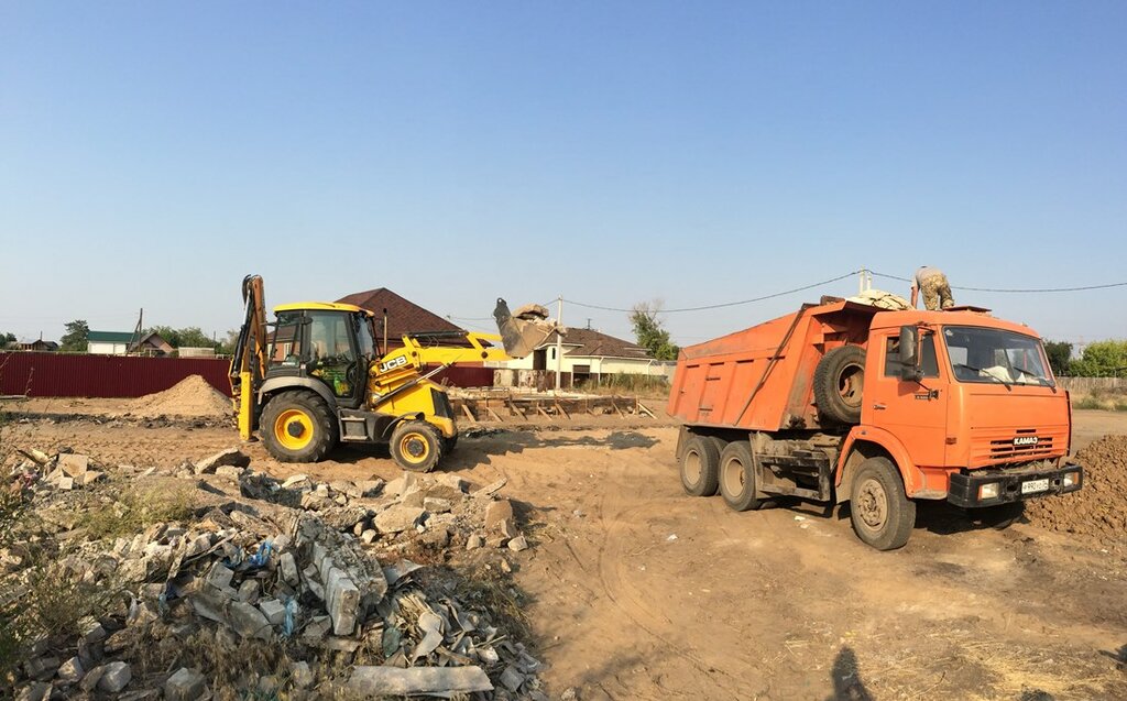 Фото погрузчика и самосвала и экскаватора