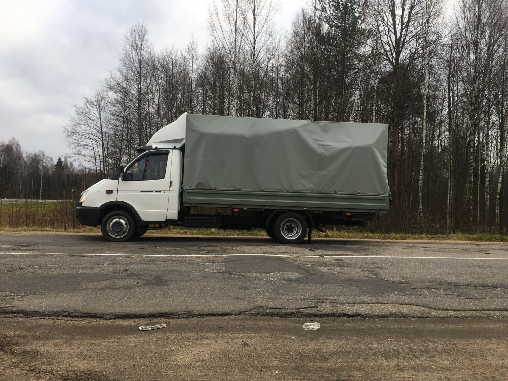 Автопарк газелей. Транспортные компании в смоленске. Город смоленск грузовое такси номер. Грузоперевозки пчела. Грузовое такси муравей шахты.