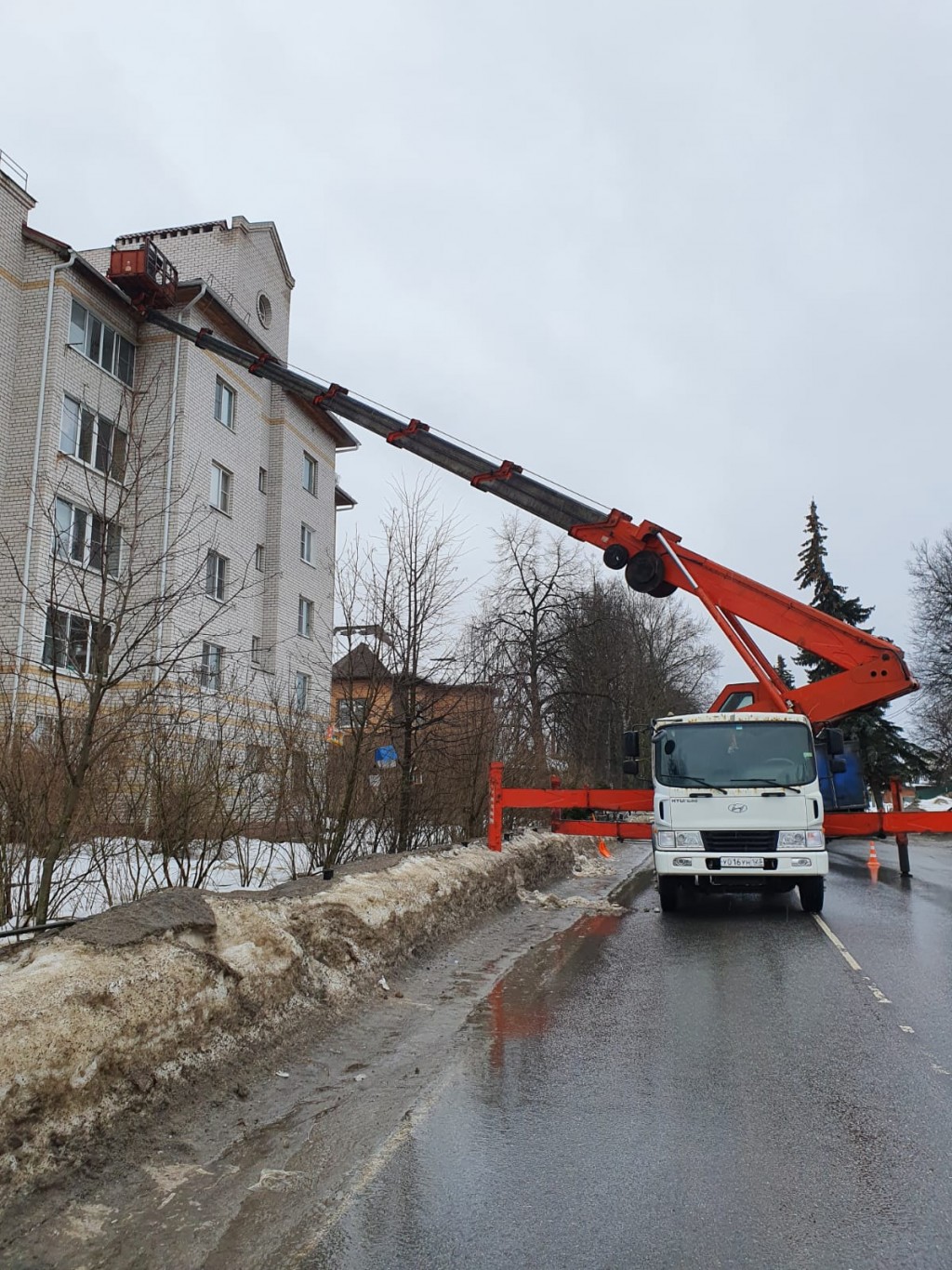 Аренда автовышки — Белоозёрский | Цены от собственников на услуги вышки за  час | Перевозка-24