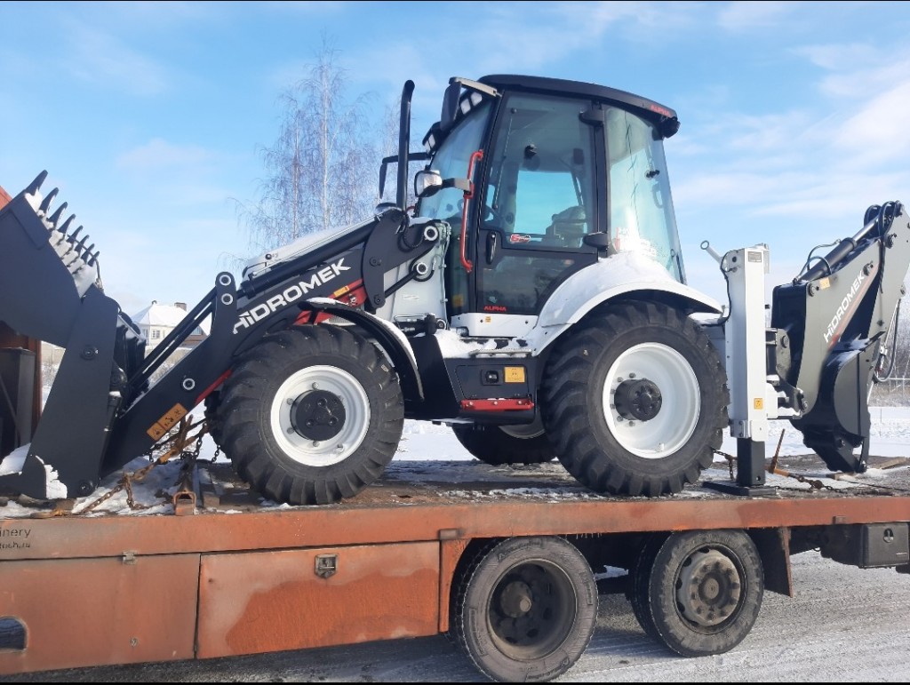 Погрузчики курск. Гидромек 102s. Стекло Гидромек 102s. 102b Hidromek 102s. Экскаватор-погрузчик турецкий Гидромек-102s.