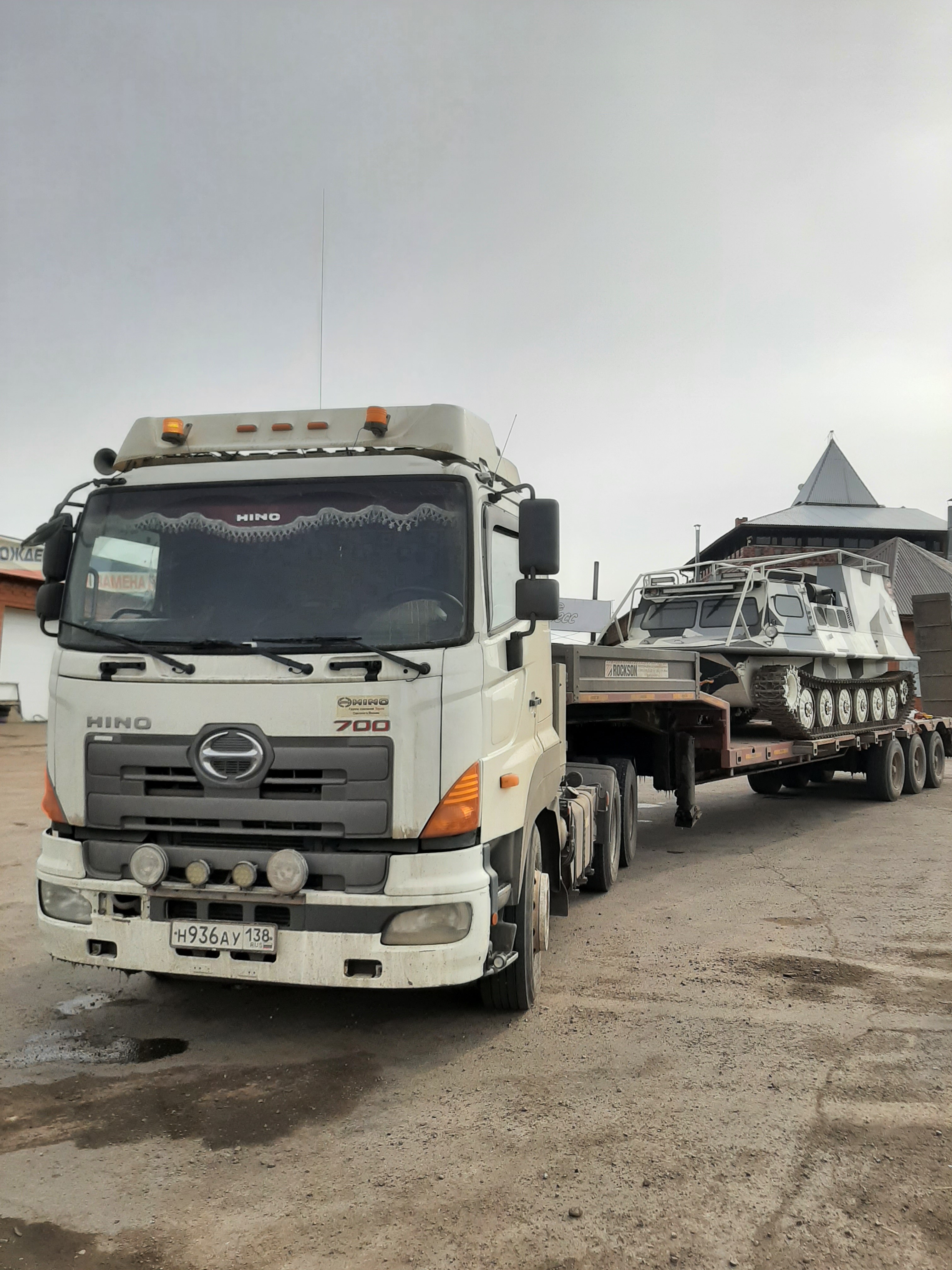 Ооо сибтех. Перевозка авто в контейнере.