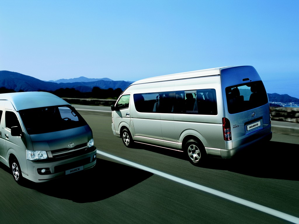 Фото бусика. Toyota Hiace 2021. Тойота Хайс микроавтобус 2021. Toyota Hiace 2. Минивэн Toyota Hiace 11.