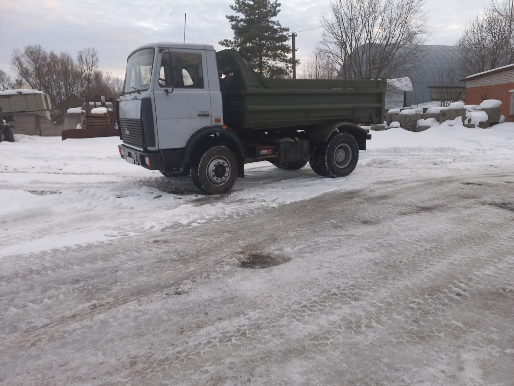 Услуги самосвала , доставка песка ,щебня Смоленская область, Вязьма телефон:  89992249007 (Никита)